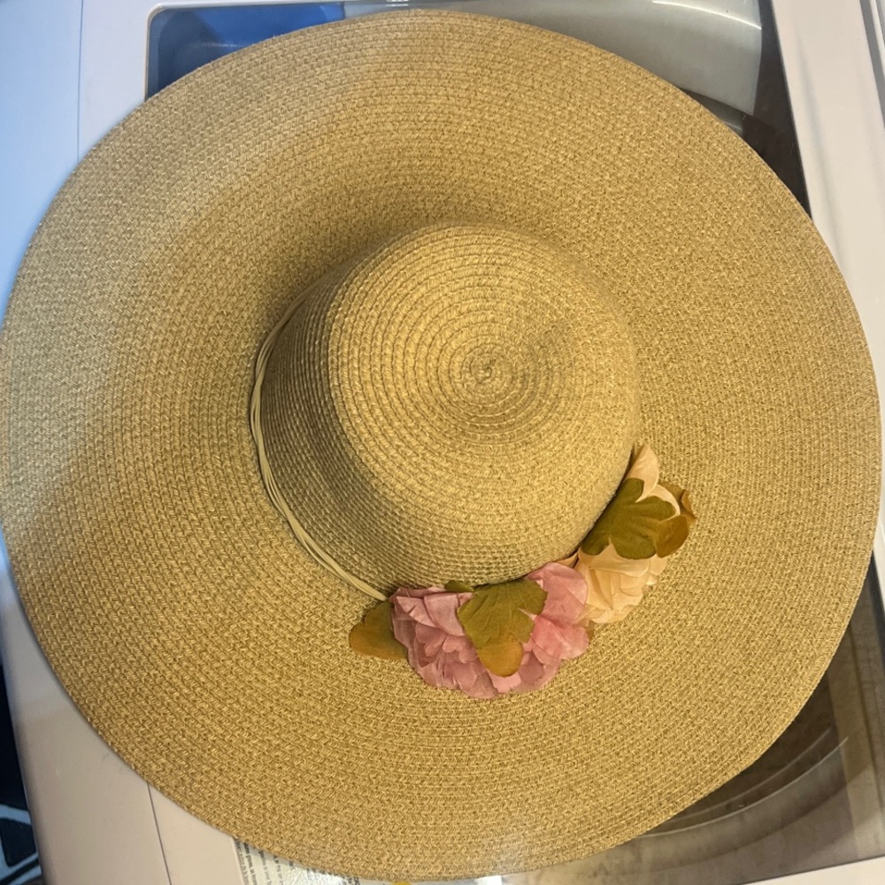 Wide Brim Straw Hat with Floral Accent